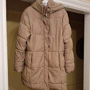 Elegant Women's Tan Puffer Coat